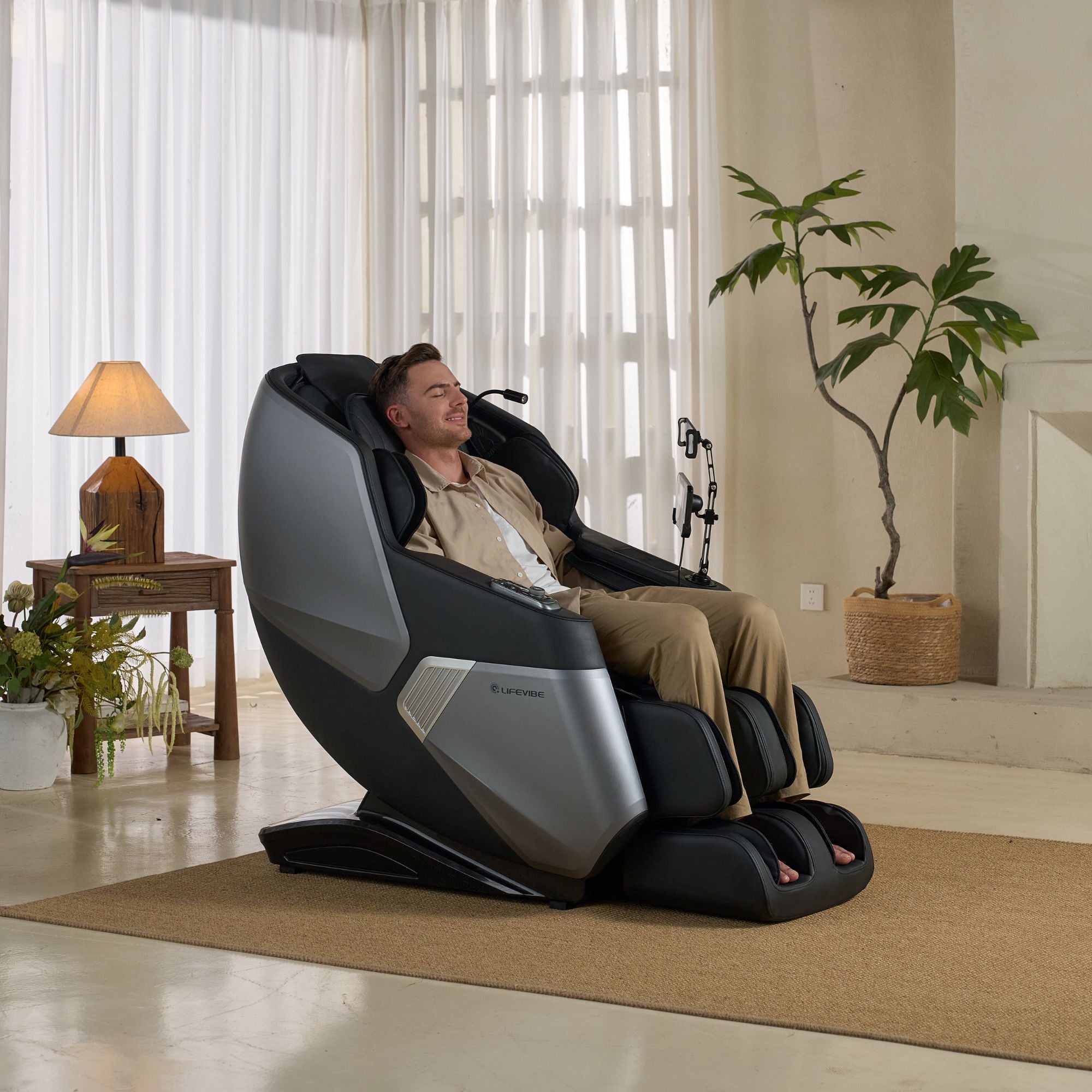 do vibrating massage chairs work The 2 Best Massage Chairs of 2026 main image 1