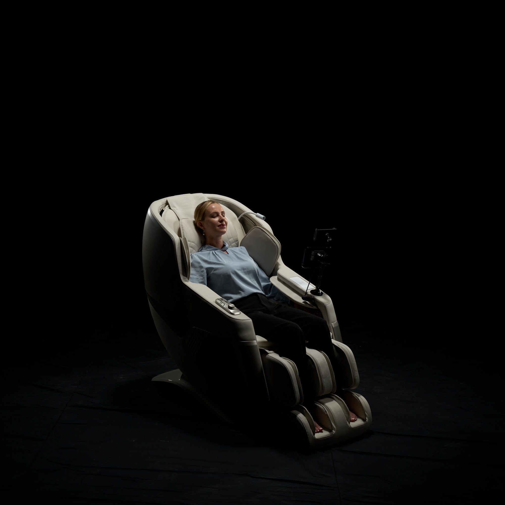 Who should not use a vibroacoustic therapy massage chair?